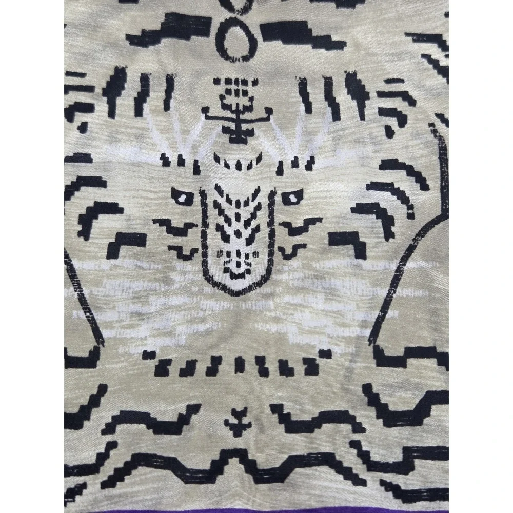 Linda Allard Ellen Tracy Silk Scarf Purple Outline White Tiger Rectangle‎ 56